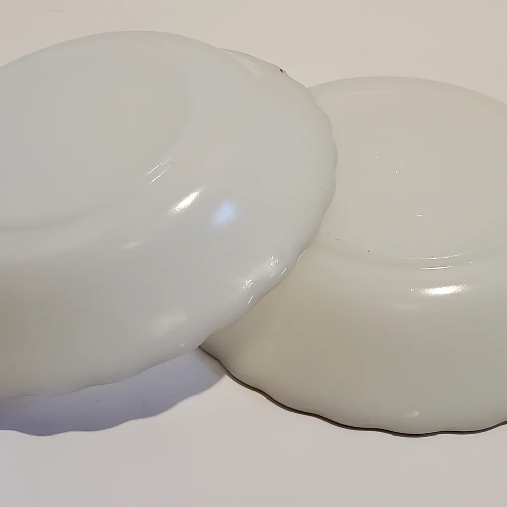 Set Of 2 Vintage Fire King Glass Golden Shell Soup/Salad Bowls | 22K Gold Trim - Picture 2 of 15